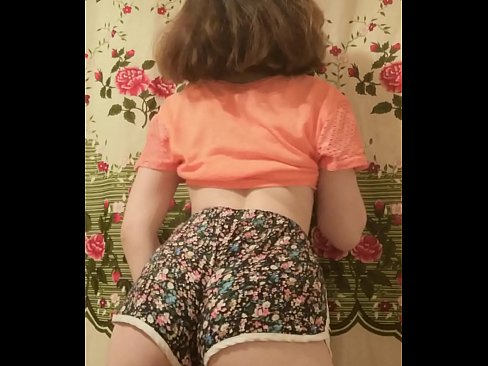 ❤️ Секси млада мадама сваля шортите си пред камерата. ❤ Качествено порно в bg.passionateembracespotlight.ru