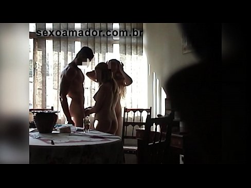 ❤️ Секс приятели канят гигантски мъж и тройка с него ❤ Качествено порно в bg.passionateembracespotlight.ru